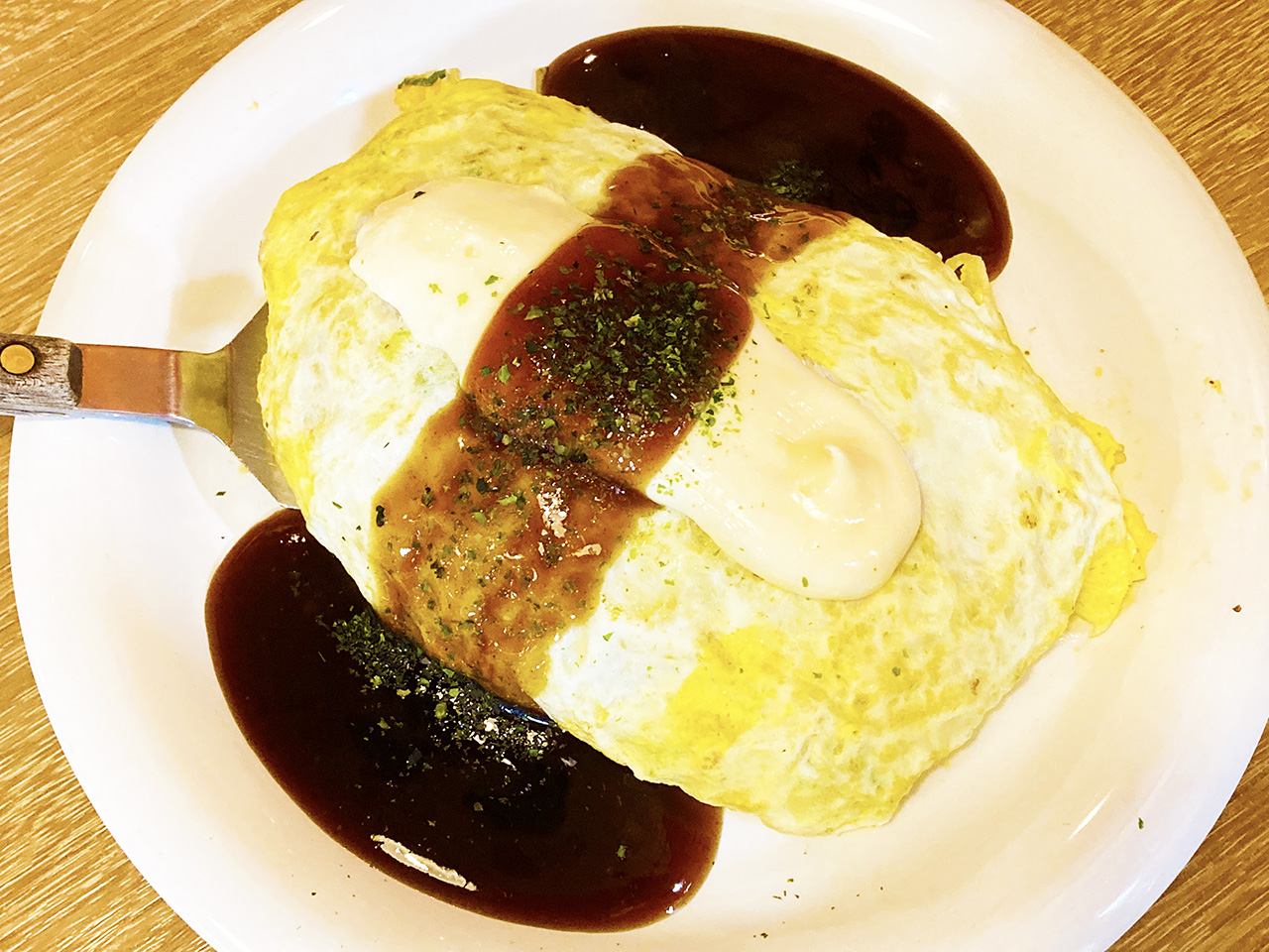 リピ続出の味わい♪永山「広島風お好み焼 一番」のオムソバを食す♪