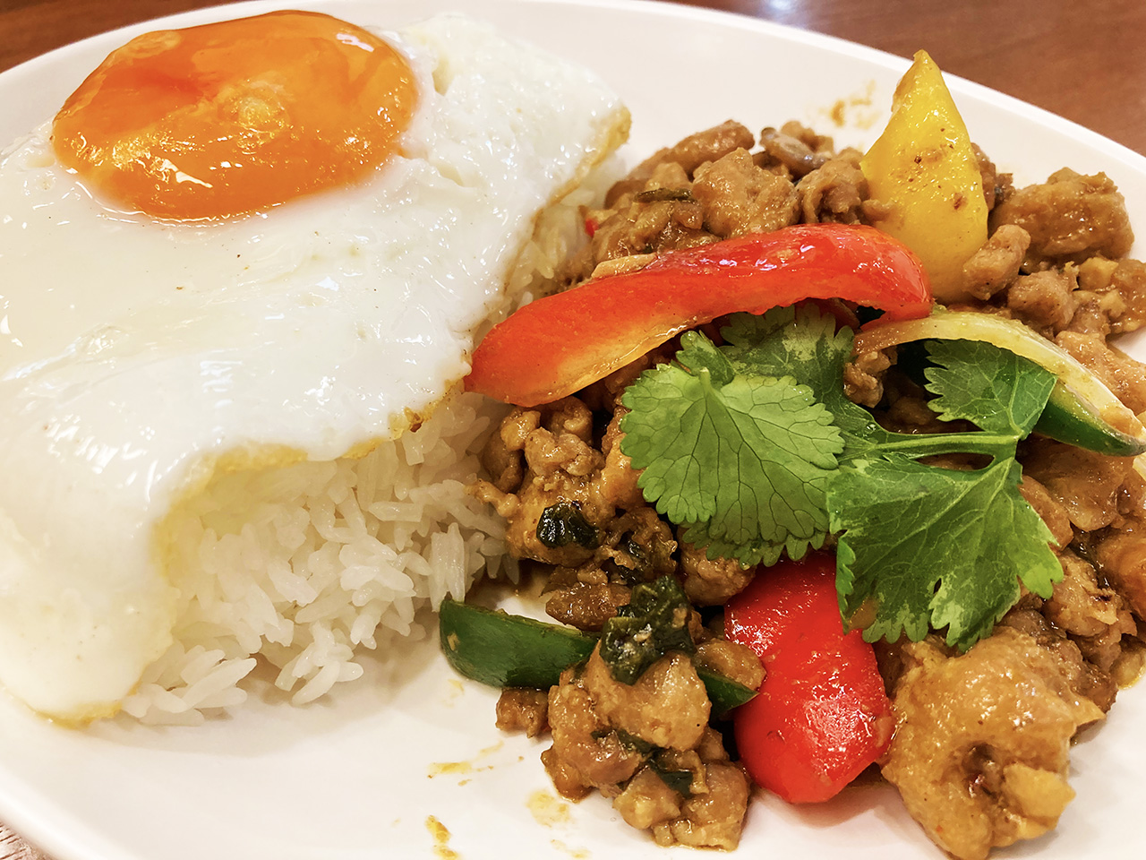 11月10日オープンのインド・タイ料理レストラン『絆』はハイブリットなお店