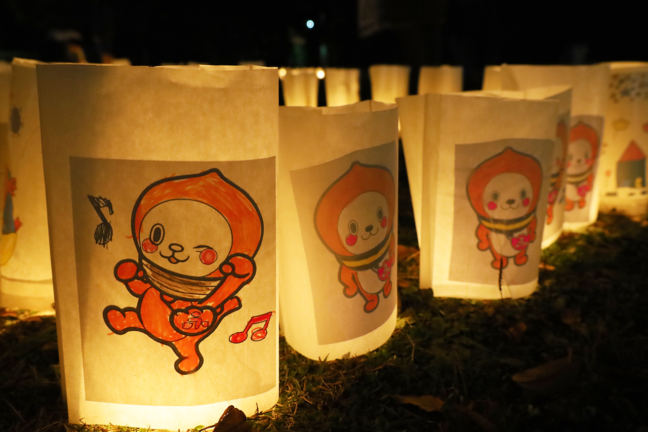 子どもたちによる光の祭り「夢灯り2022」が永山南公園で開催されました