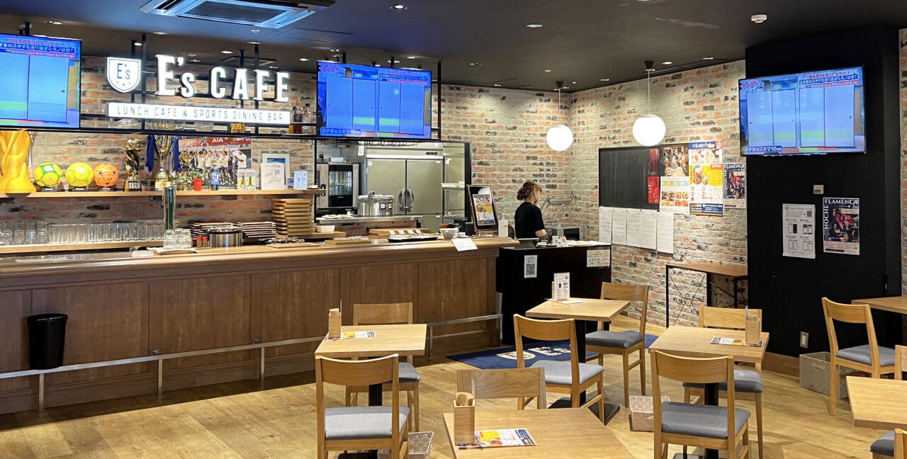 イーズカフェ店内