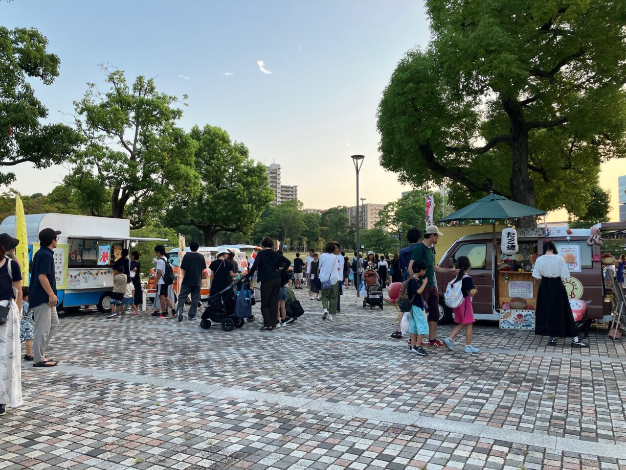 【多摩市】秋の気配感じる多摩中央公園で開催される、「水辺のマルシェスペシャル」に行ってみませんか。