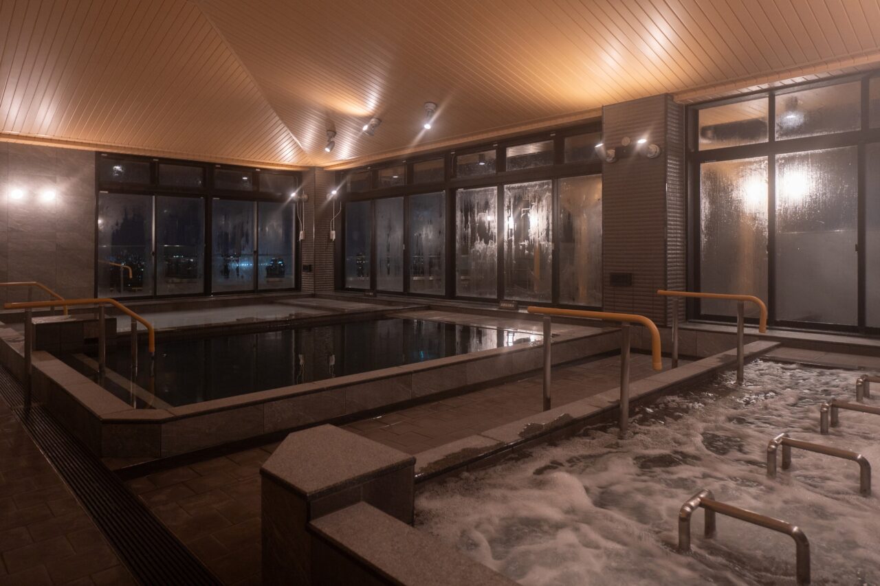 【稲城市】よみうりランド隣接「花景の湯」にて、平日夜限定の「特別ナイト入館券」が期間限定で販売！