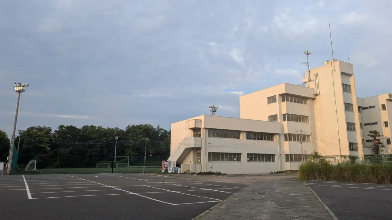 minami-toyogaoka-field-closing